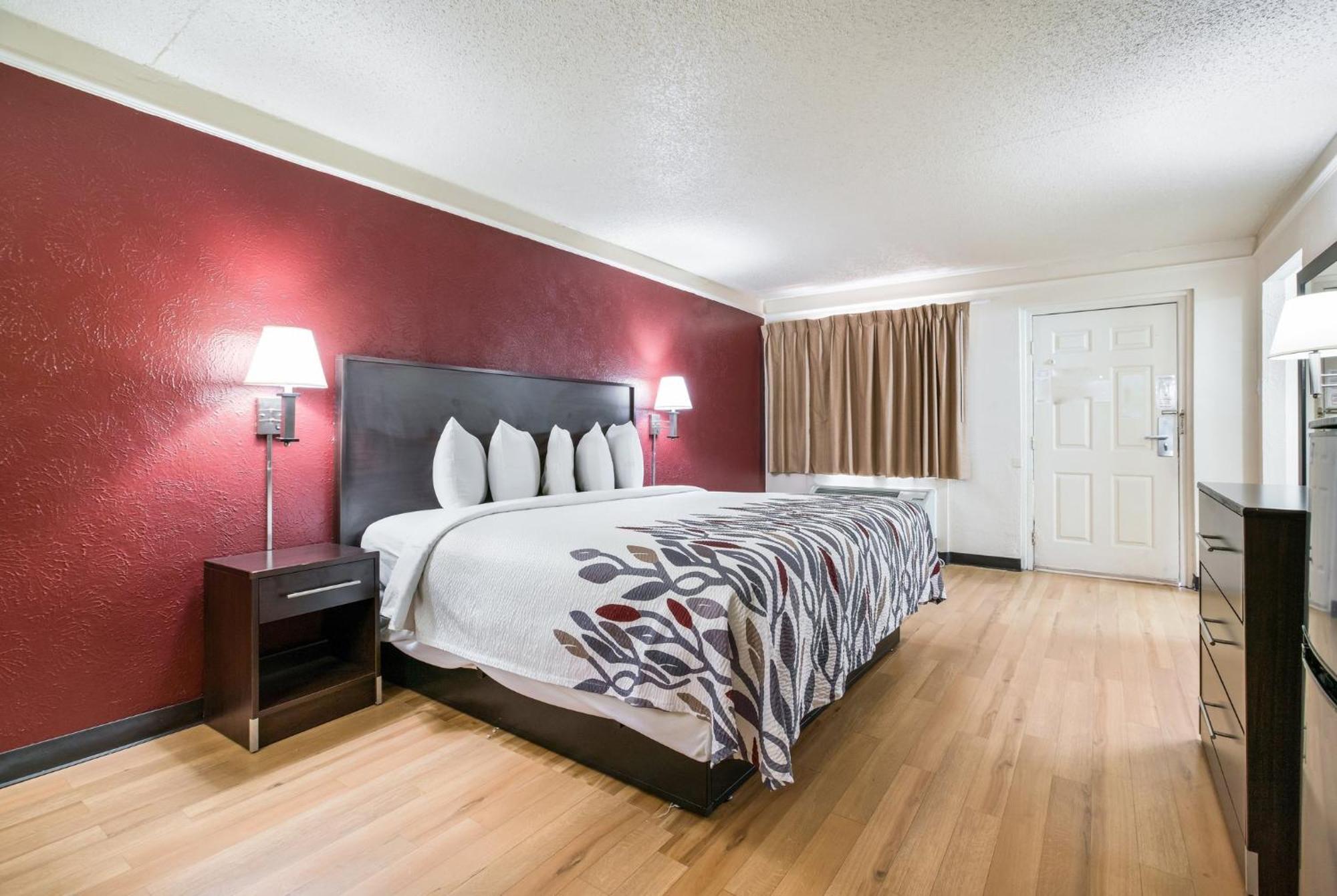 Red Roof Inn North Dallas - Park Central Eksteriør billede