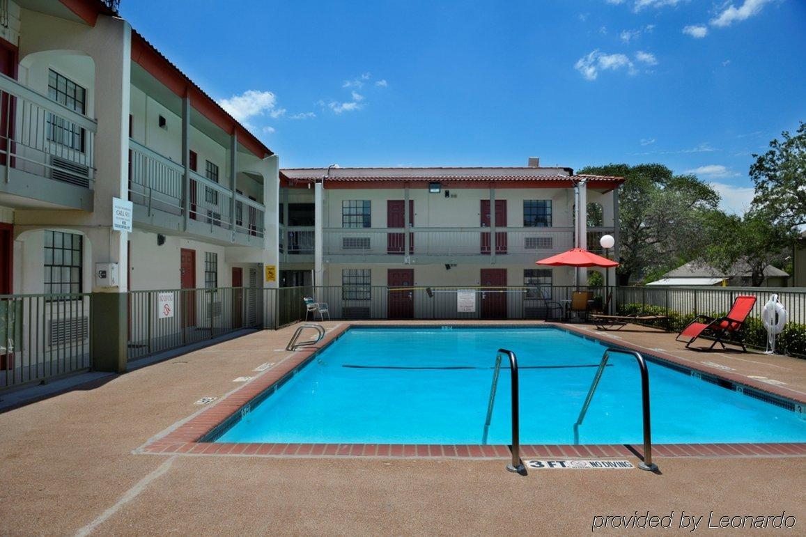 Red Roof Inn North Dallas - Park Central Eksteriør billede