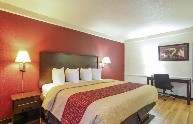 Red Roof Inn North Dallas - Park Central Eksteriør billede